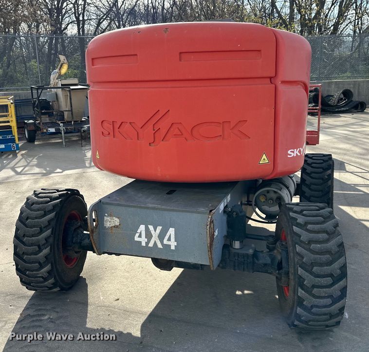 2014 Skyjack SJ46AJ boom lift in Topeka, KS Item NT9072 for sale