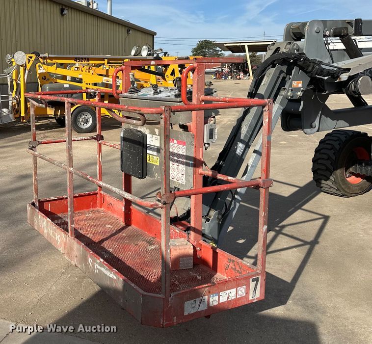 image for item NT9072 2014 Skyjack  SJ46AJ boom lift