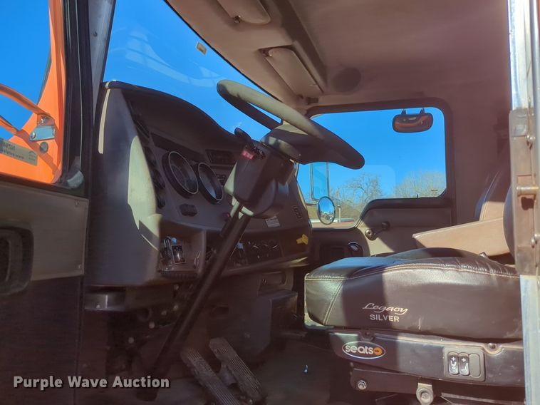 image for item NZ9435 2007 Kenworth T300 dump truck