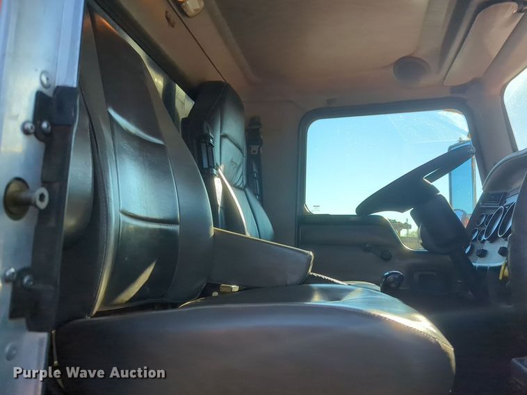 image for item NZ9435 2007 Kenworth T300 dump truck