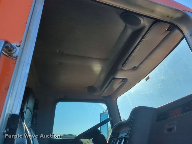 image for item NZ9435 2007 Kenworth T300 dump truck