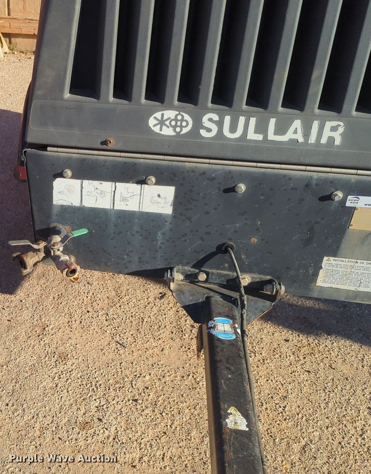 image for item NZ9437 Sullair 185 air compressor