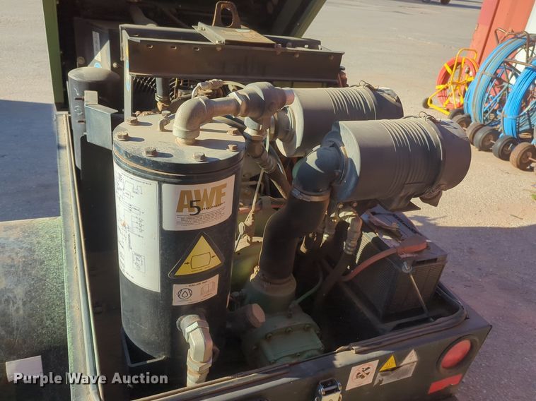 image for item NZ9437 Sullair 185 air compressor