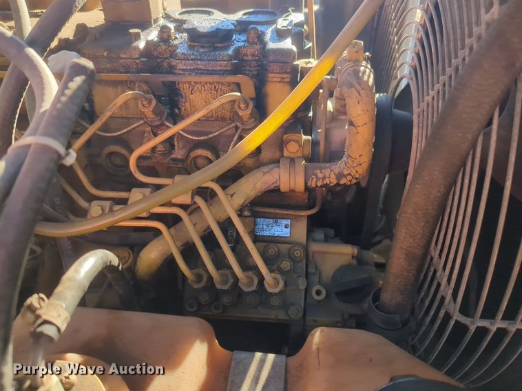 image for item NZ9437 Sullair 185 air compressor