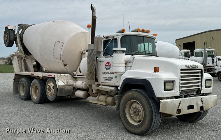 image for item OD9970 1999 Mack RD690S ready mix truck