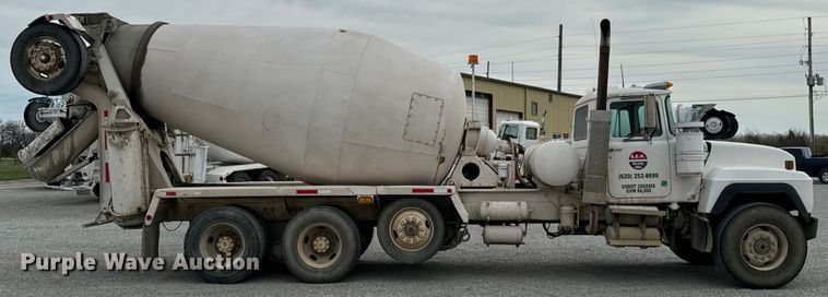 image for item OD9970 1999 Mack RD690S ready mix truck