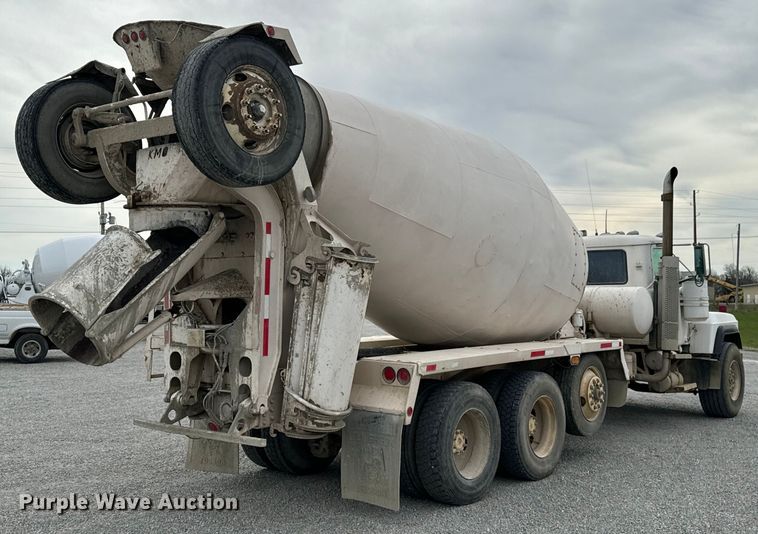 image for item OD9970 1999 Mack RD690S ready mix truck