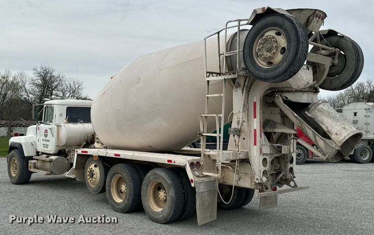 image for item OD9970 1999 Mack RD690S ready mix truck