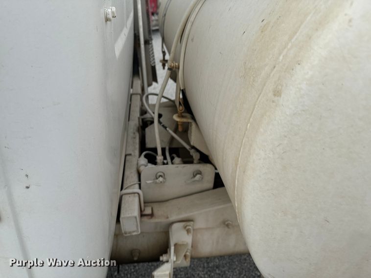 image for item OD9970 1999 Mack RD690S ready mix truck