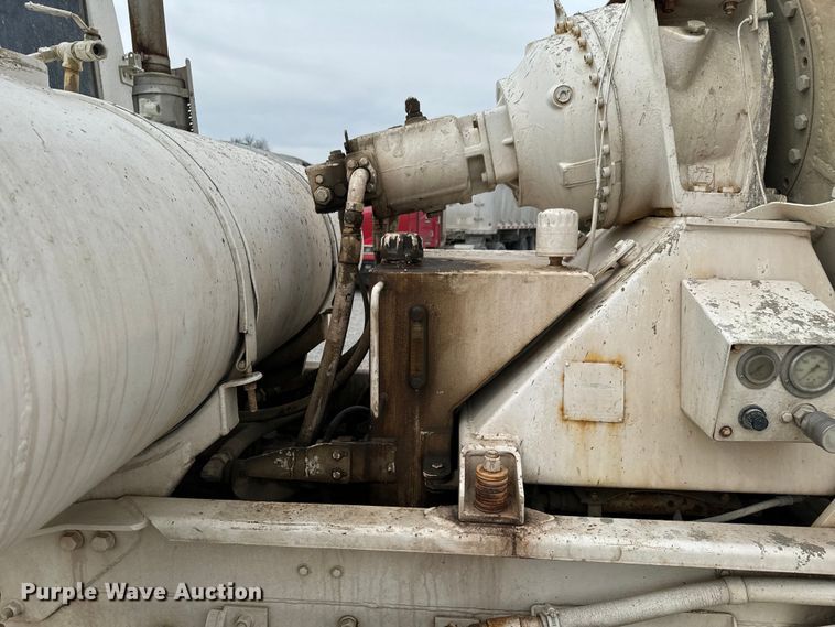 image for item OD9970 1999 Mack RD690S ready mix truck