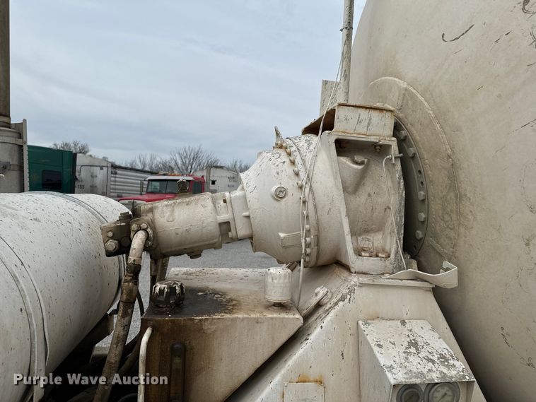 image for item OD9970 1999 Mack RD690S ready mix truck