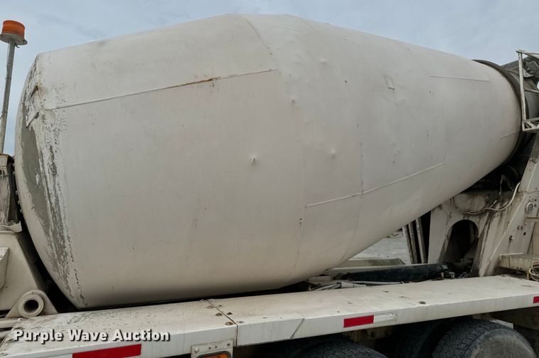 image for item OD9970 1999 Mack RD690S ready mix truck