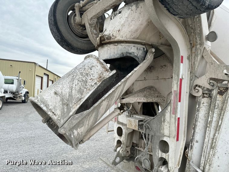 image for item OD9970 1999 Mack RD690S ready mix truck