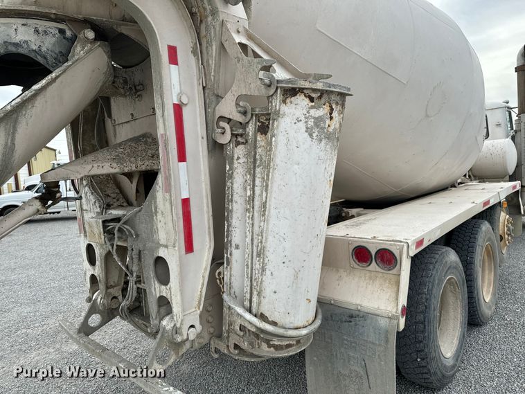 image for item OD9970 1999 Mack RD690S ready mix truck