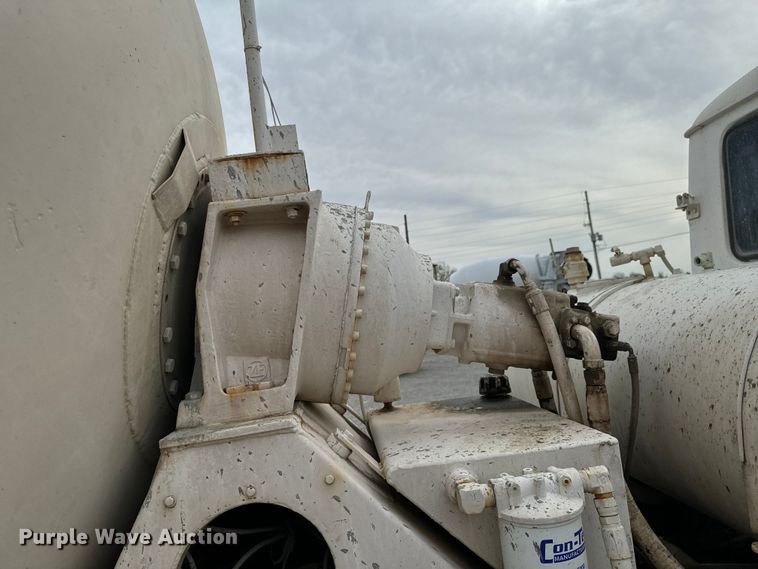 image for item OD9970 1999 Mack RD690S ready mix truck