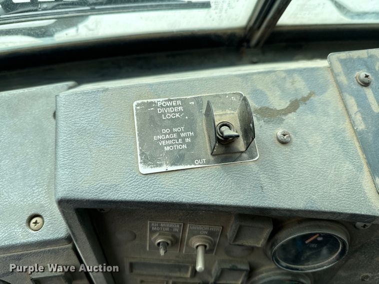 image for item OD9970 1999 Mack RD690S ready mix truck