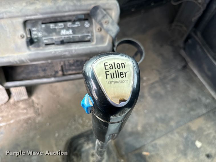 image for item OD9970 1999 Mack RD690S ready mix truck