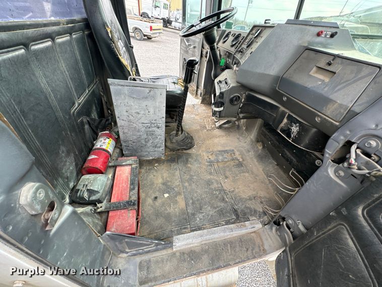 image for item OD9970 1999 Mack RD690S ready mix truck