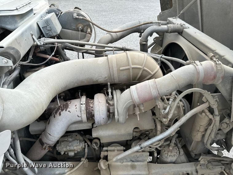 image for item OD9970 1999 Mack RD690S ready mix truck