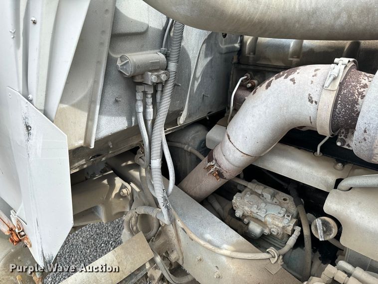 image for item OD9970 1999 Mack RD690S ready mix truck