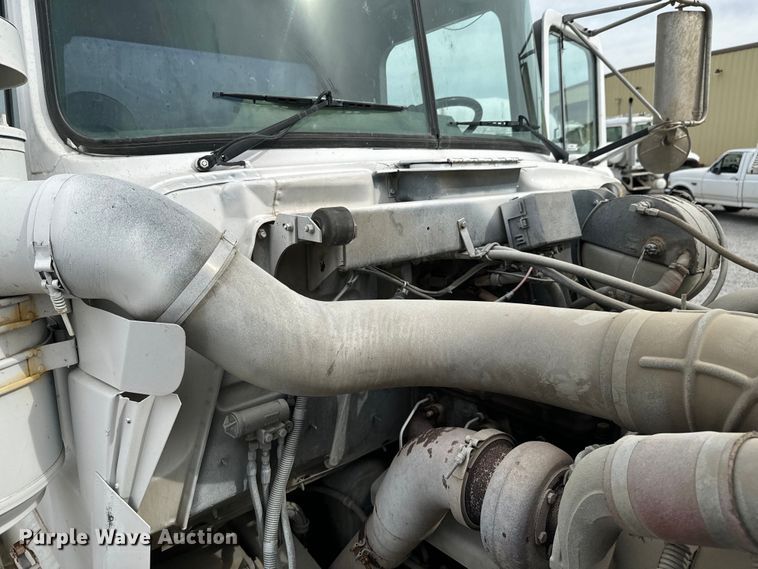 image for item OD9970 1999 Mack RD690S ready mix truck