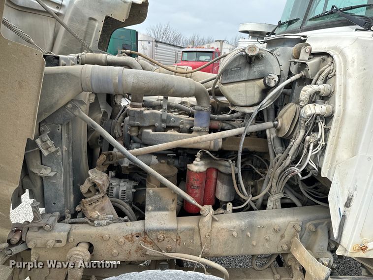 image for item OD9970 1999 Mack RD690S ready mix truck