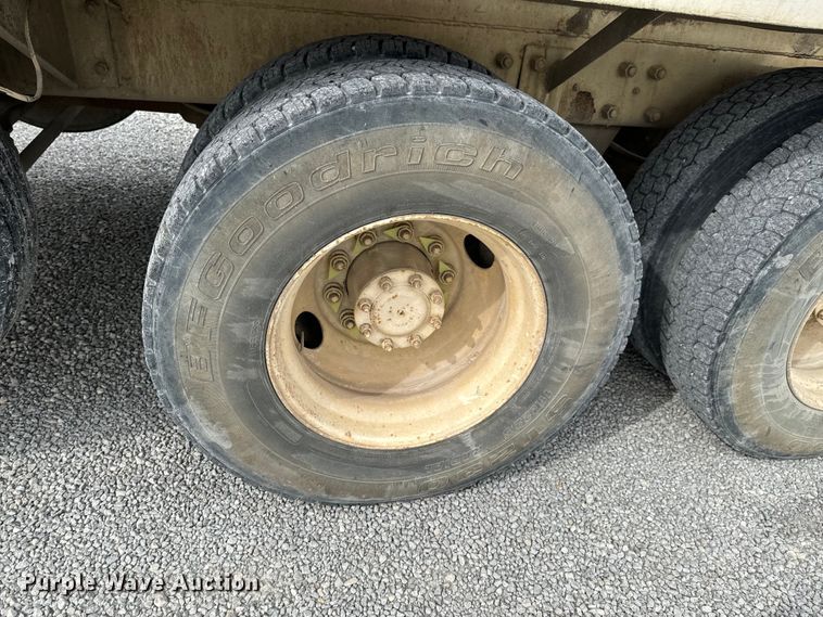 image for item OD9970 1999 Mack RD690S ready mix truck