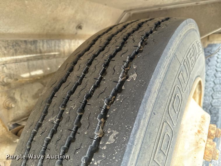 image for item OD9970 1999 Mack RD690S ready mix truck