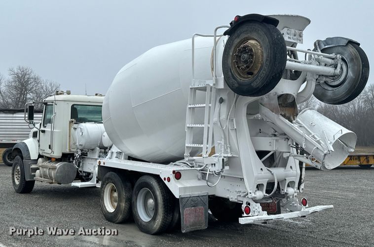 image for item OD9971 2007 Mack CTP713 ready mix truck