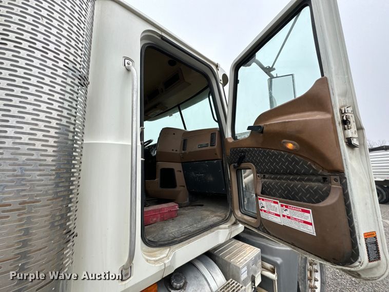 image for item OD9971 2007 Mack CTP713 ready mix truck