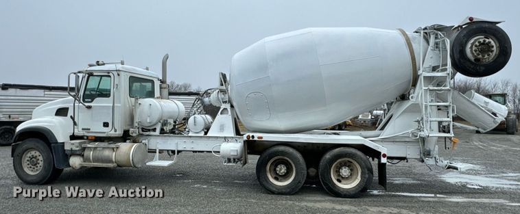 image for item OD9972 2006 Mack CV Series ready mix truck