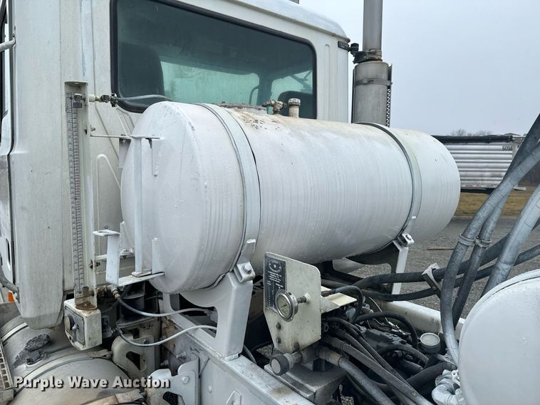 image for item OD9972 2006 Mack CV Series ready mix truck