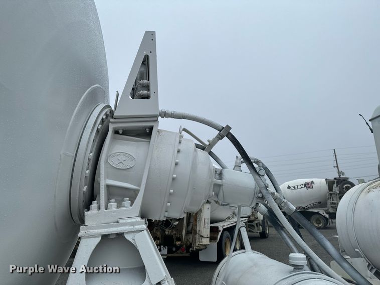 image for item OD9972 2006 Mack CV Series ready mix truck