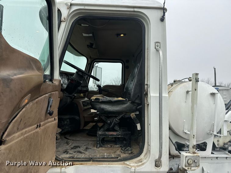 image for item OD9972 2006 Mack CV Series ready mix truck