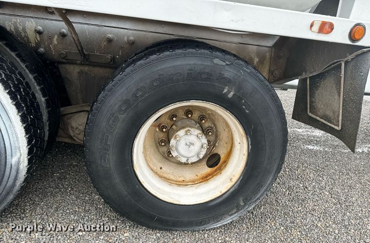 image for item OD9972 2006 Mack CV Series ready mix truck