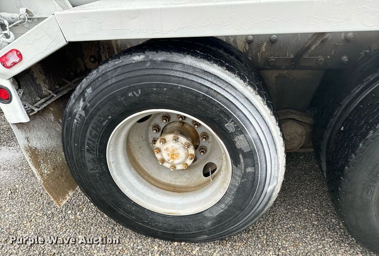 image for item OD9972 2006 Mack CV Series ready mix truck