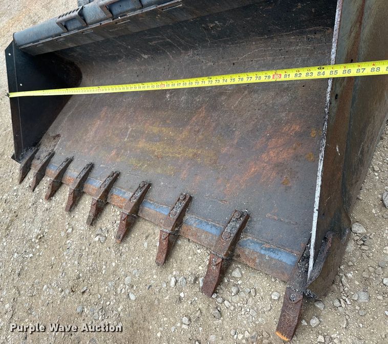 image for item OE9001 2020 Bobcat T870 tracked skid steer loader