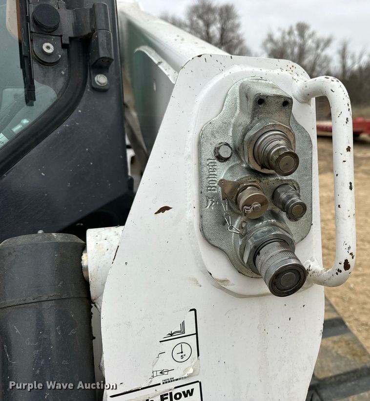 image for item OE9001 2020 Bobcat T870 tracked skid steer loader