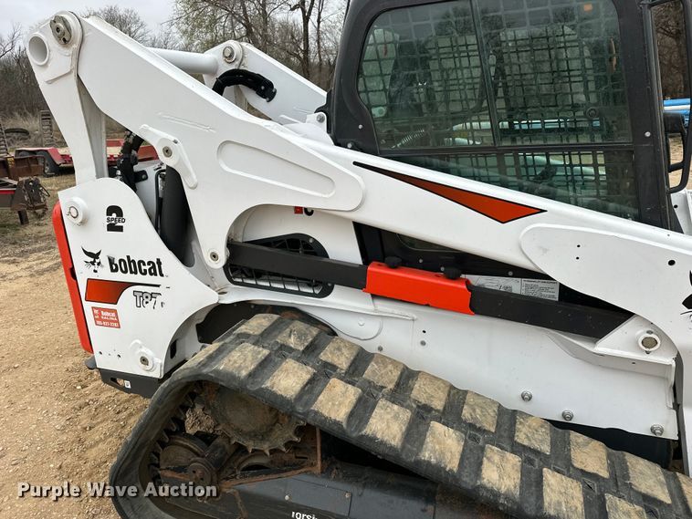 image for item OE9001 2020 Bobcat T870 tracked skid steer loader