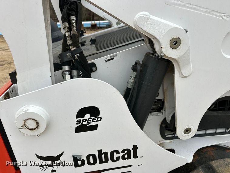 image for item OE9001 2020 Bobcat T870 tracked skid steer loader