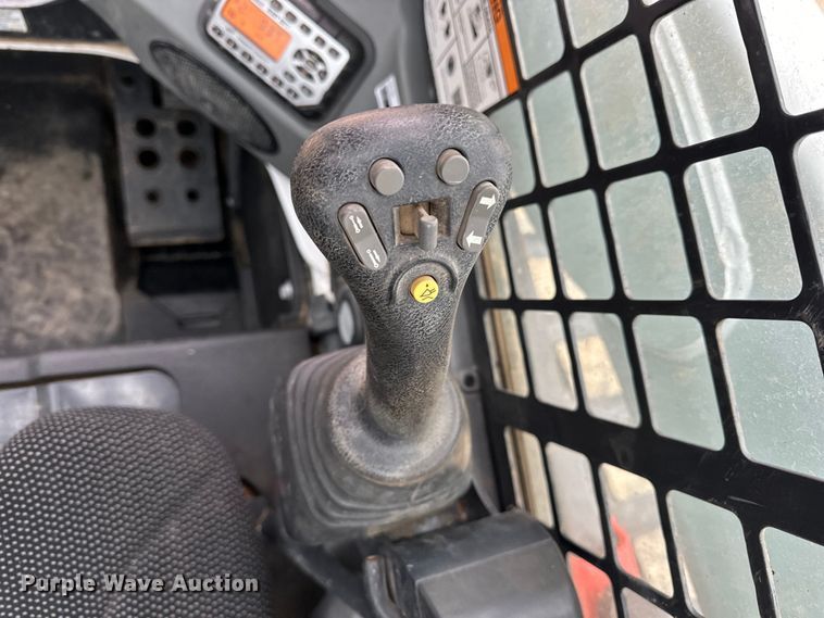 image for item OE9001 2020 Bobcat T870 tracked skid steer loader