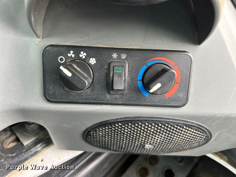 image for item OE9001 2020 Bobcat T870 tracked skid steer loader