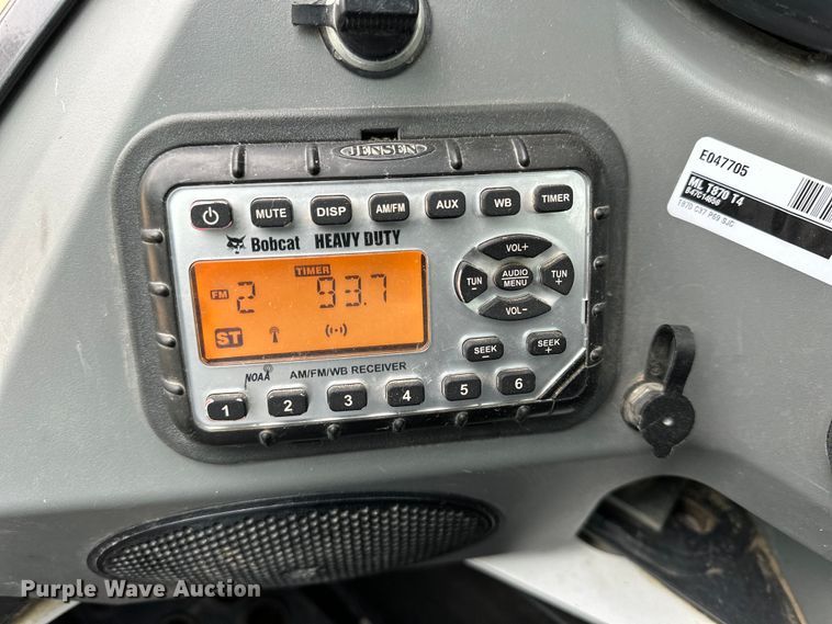 image for item OE9001 2020 Bobcat T870 tracked skid steer loader