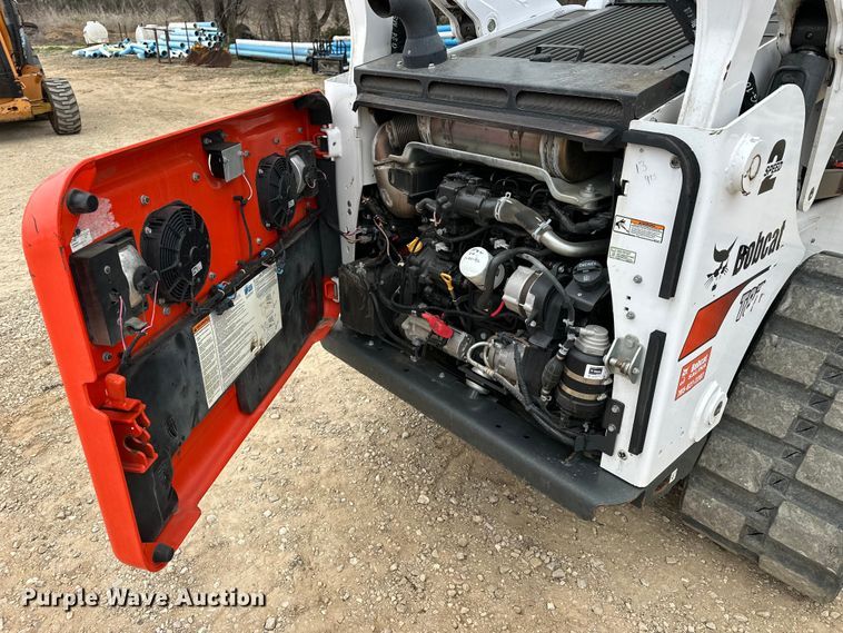 image for item OE9001 2020 Bobcat T870 tracked skid steer loader