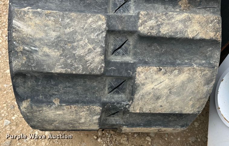 image for item OE9001 2020 Bobcat T870 tracked skid steer loader