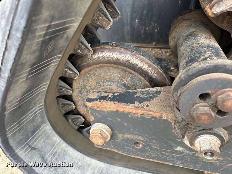 image for item OE9001 2020 Bobcat T870 tracked skid steer loader