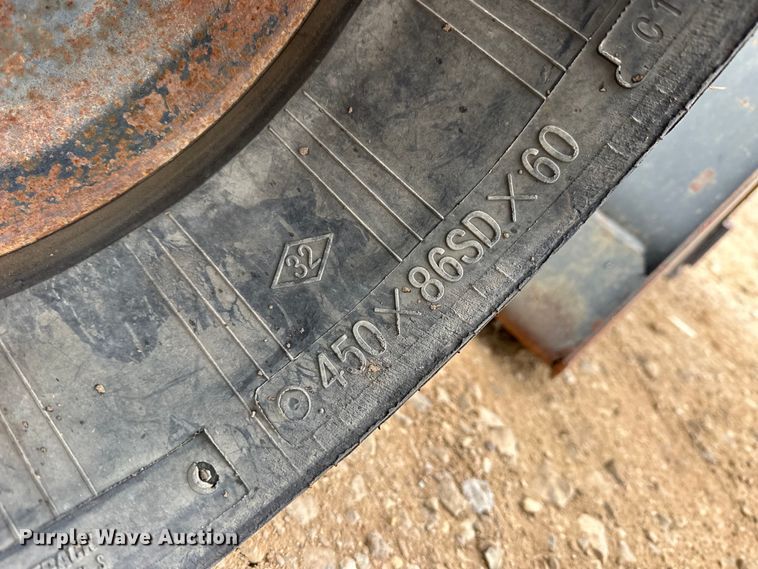 image for item OE9001 2020 Bobcat T870 tracked skid steer loader