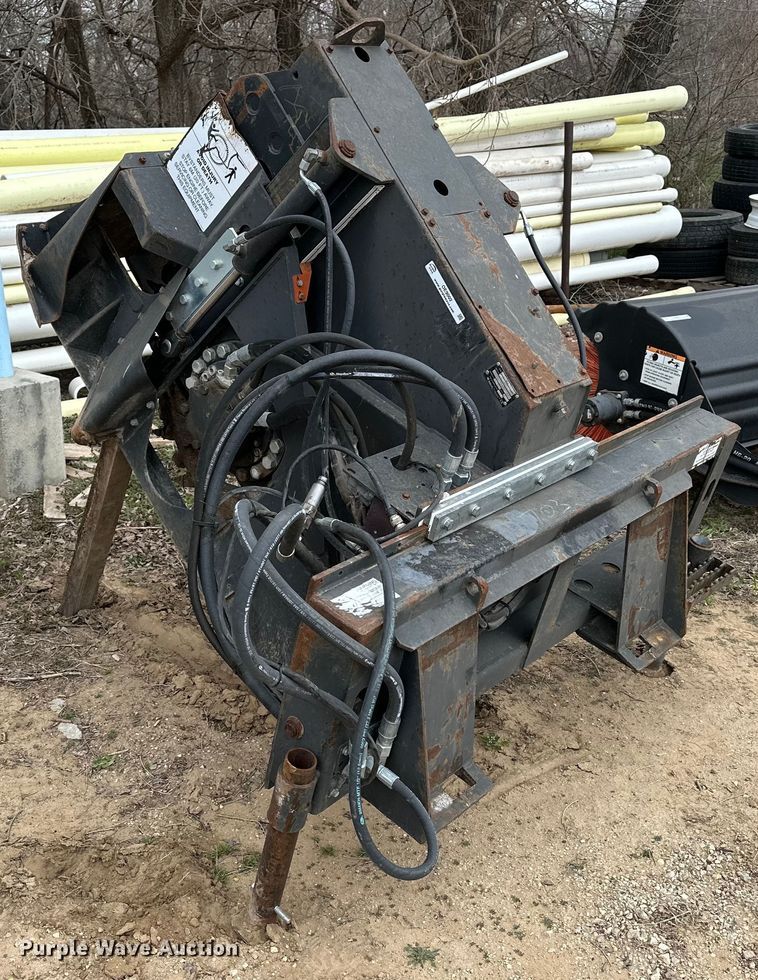 image for item OE9002 2009 Bobcat WS18 skid steer rock saw