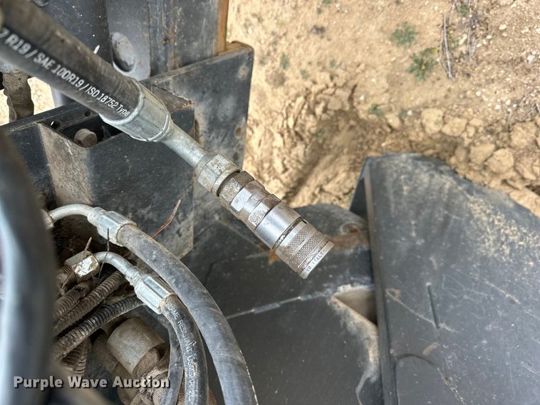 image for item OE9002 2009 Bobcat WS18 skid steer rock saw