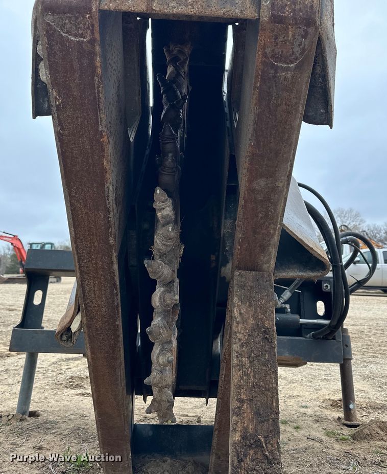 image for item OE9002 2009 Bobcat WS18 skid steer rock saw